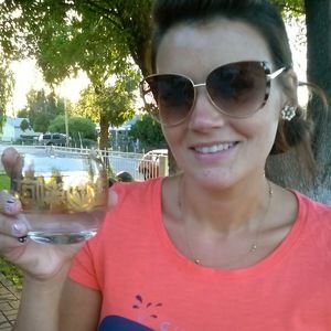 Meet your Posher, Holly